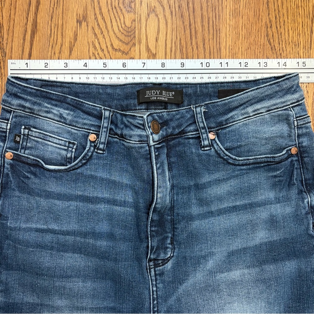 Judy Blue Keepin' Secrets Tummy Control Top Skinny Jeans - Picture 11 of 16